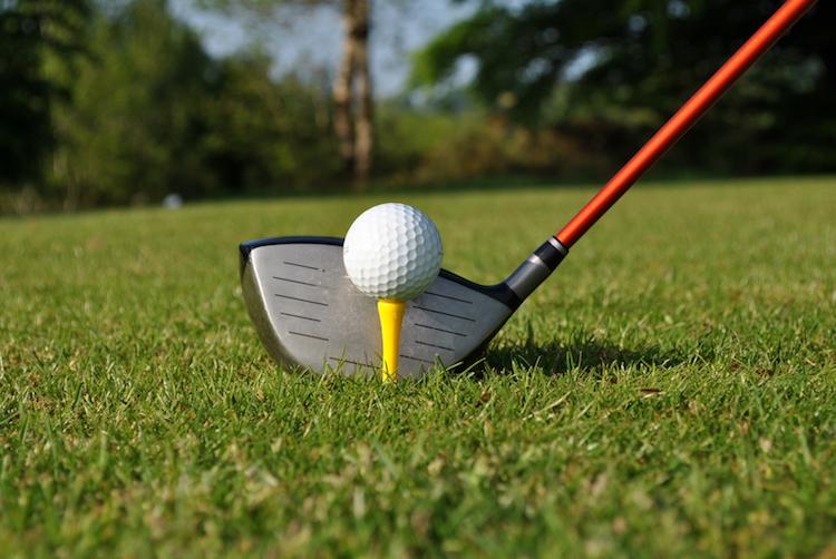 Tee golf